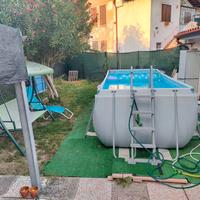 Piscina fuori terra con pompa a sabbia