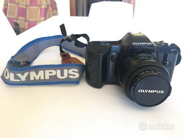 OLIMPUS OM 101 POWER FOCUS COMPLETA DI ACCESSORI
