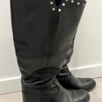 Stivale alto in pelle nero