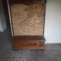 Appendiabiti o attaccapanni con panca da ingresso