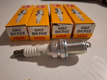 4 candele NGK BKR6E 6962 nuove