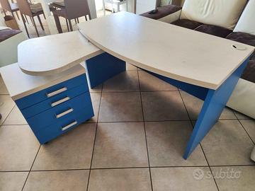 Scrivania doppia con cassettiera