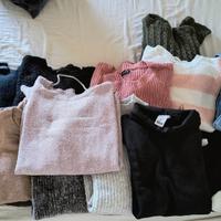 Maglioncini e pantaloni misti