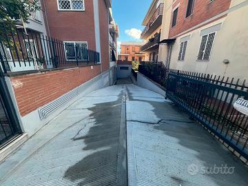 Trionfale/ottavia - ampia autorimessa