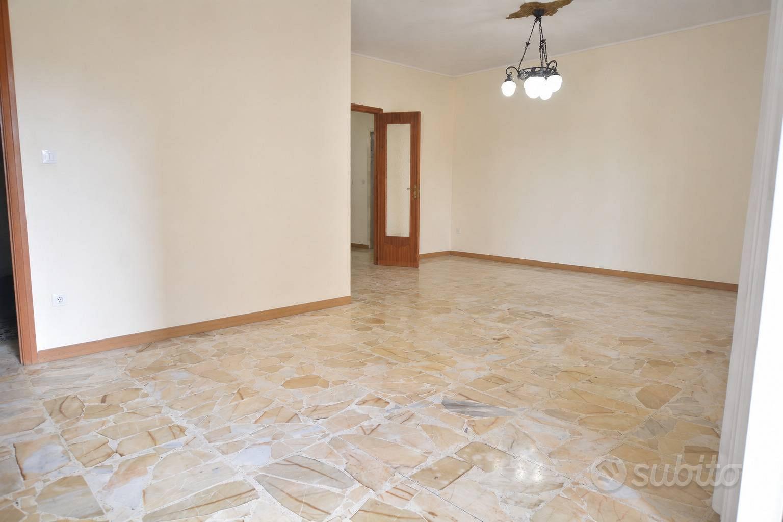 Appartamento – Cagliari, Quartiere del Sole - Vista 3
