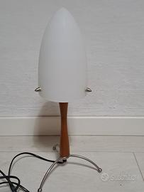 lampada vintage treppiedi da tavolo in vetro