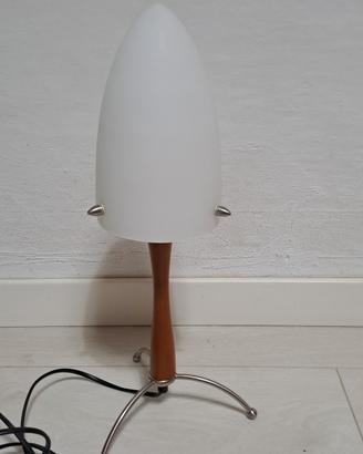 lampada vintage treppiedi da tavolo in vetro