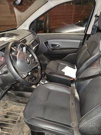 Renault exspres con porta laterale dx