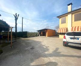 Villetta d'angolo a Spinimbecco