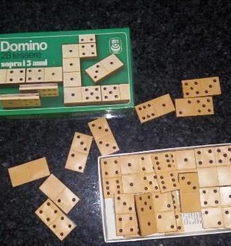 Gioco da tavolo "domino" vintage