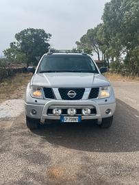 Nissan navara 2,5 dci