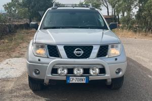 Nissan navara 2,5 dci