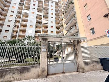 Ufficio autonomo p.zza Galatea Corso Italia