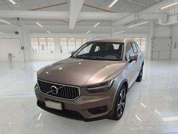 VOLVO XC40 T5 PLUG-IN HYBRID AUTO RECHARGE INSCRIP