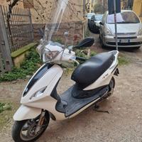 scooter piaggio fly 50