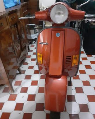 VESPA 50 HP 4