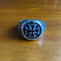 Anello biker fiamme croce malta acciaio