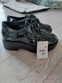 scarpe stringate in vernice