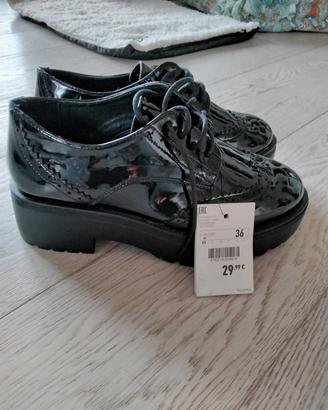 scarpe stringate in vernice