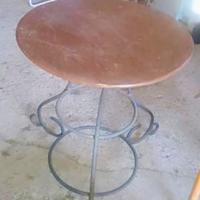 ELEGANTE TAVOLO ROTONDO IN FERRO 