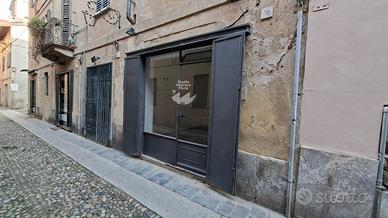 NEGOZIO C/1 - Pavia