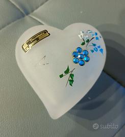 Cuore portagioie in vetro satinato dipinto a mano