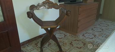 Poltroncina in legno