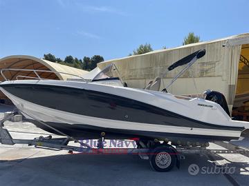 Quicksilver 605 Sundeck (6,45,mt) 2 Postiletto