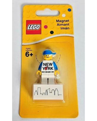 LEGO 853599 Magnet Set, New York Flatiron store