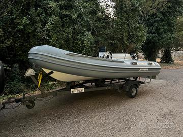 Gommone Novamarine 430 con motore e carrello