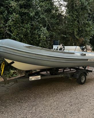 Gommone Novamarine 430 con motore e carrello