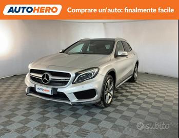 MERCEDES-BENZ GLA 200 BU42986