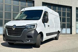 Renault Master Red Van L2H2 135 CV