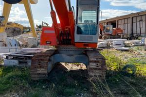 Escavatore cingolato PMI 825 HD