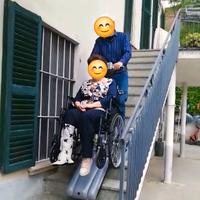 Montascale cingolato per disabili