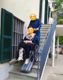 Montascale cingolato per disabili