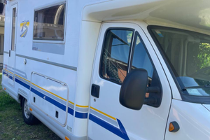 Camper Mansardato Perfetto per le tue avventure