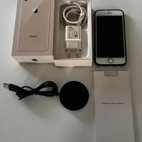 Iphon 8 con accessori
