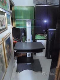 Postazione PC ecc con ruote ,professionale permuto