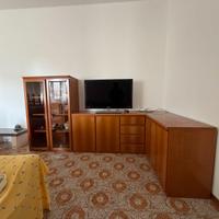 Mobile sala, tavolo apribile con sedie e tavolino