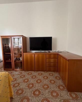 Mobile sala, tavolo apribile con sedie e tavolino