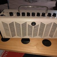 amplificatore per chitarra Yamaha thr10 
