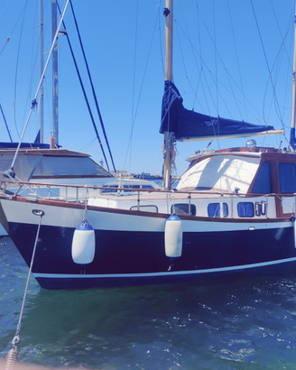 Motor sailor ketch Nauticat 33