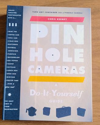 Pinhole Cameras di Chris Keeney - Libro Raro