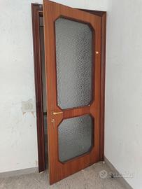 porte interne legno  e vetro 