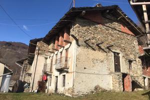 CASA SEMINDIPENDENTE A MONASTERO DI LANZO