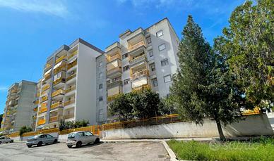 3 LOCALI A CANOSA DI PUGLIA