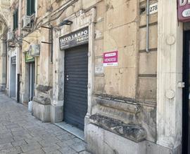 Negozio in pieno centro a Messina