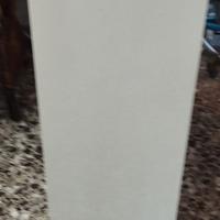 mobiletto bianco da appendere