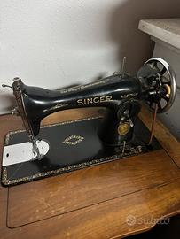 Macchina da cucire Singer antica